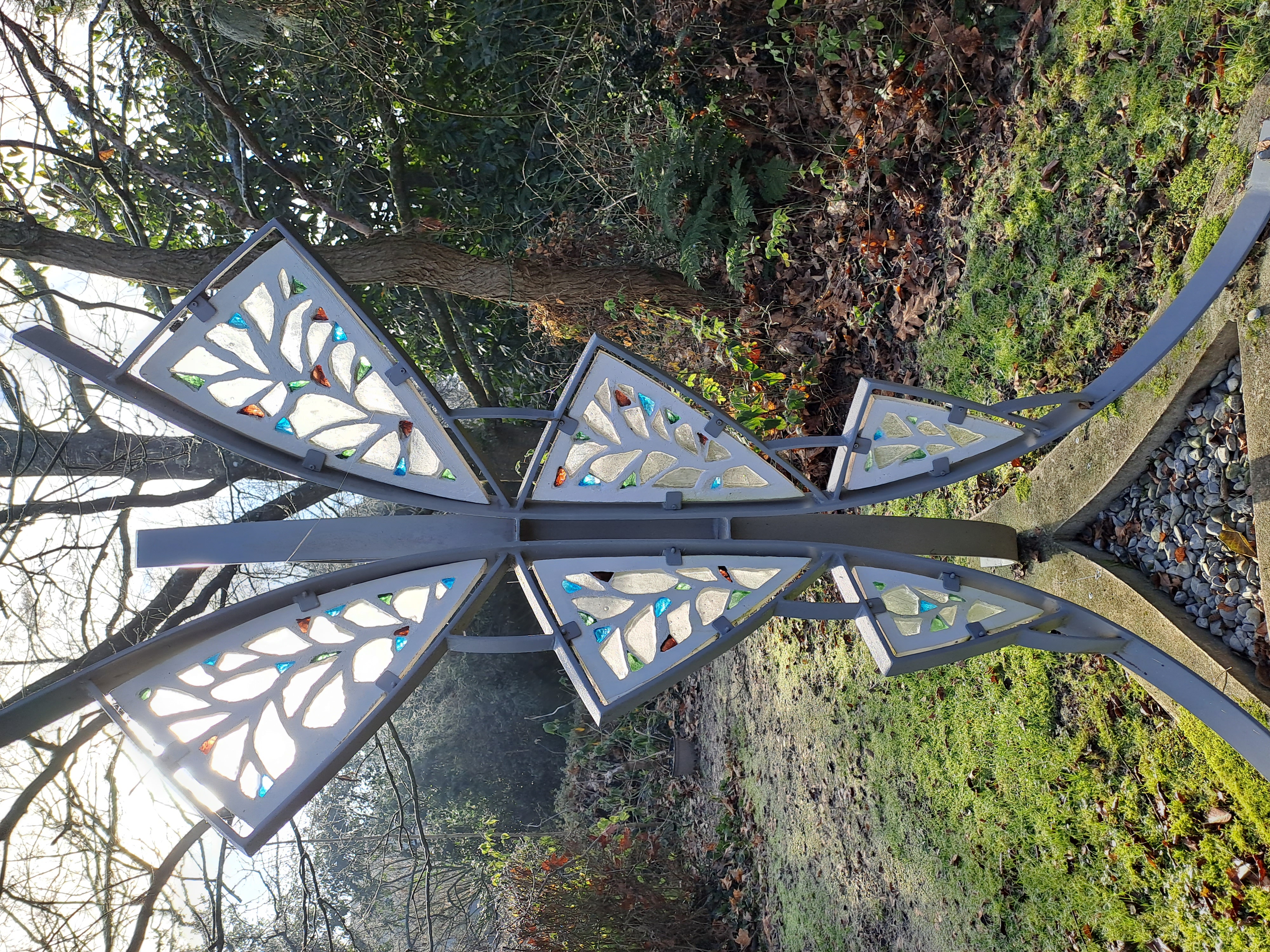 Sculpture de Matthieu Gasc dans le jardin